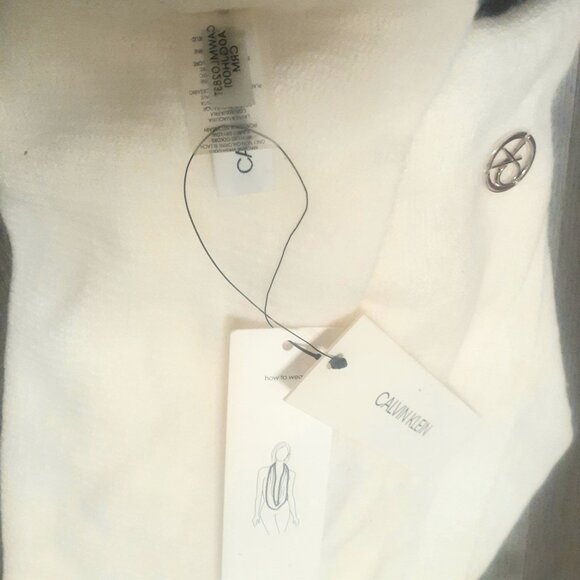 Calvin Klien Ivory Infinity scarf- NWT - Picture 2 of 8
